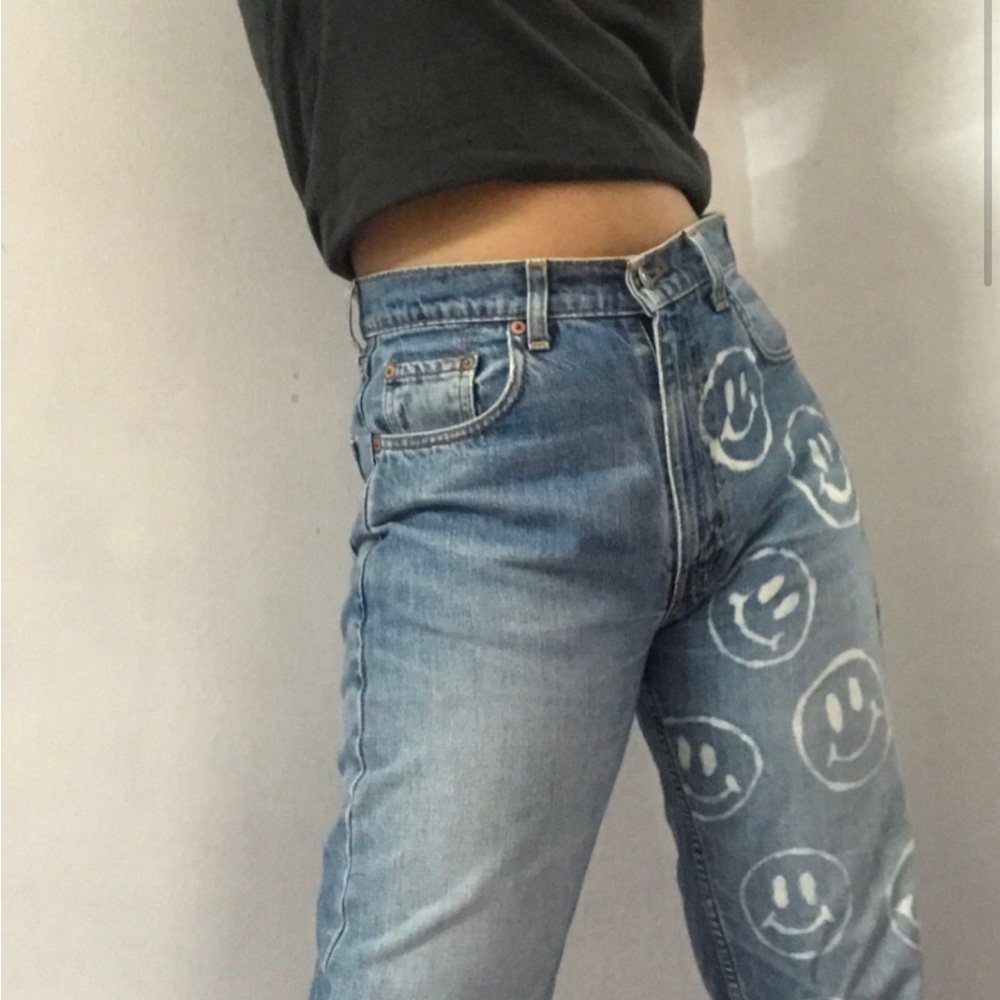 Final price 🙏🏻Levi unhappy face jeans.
